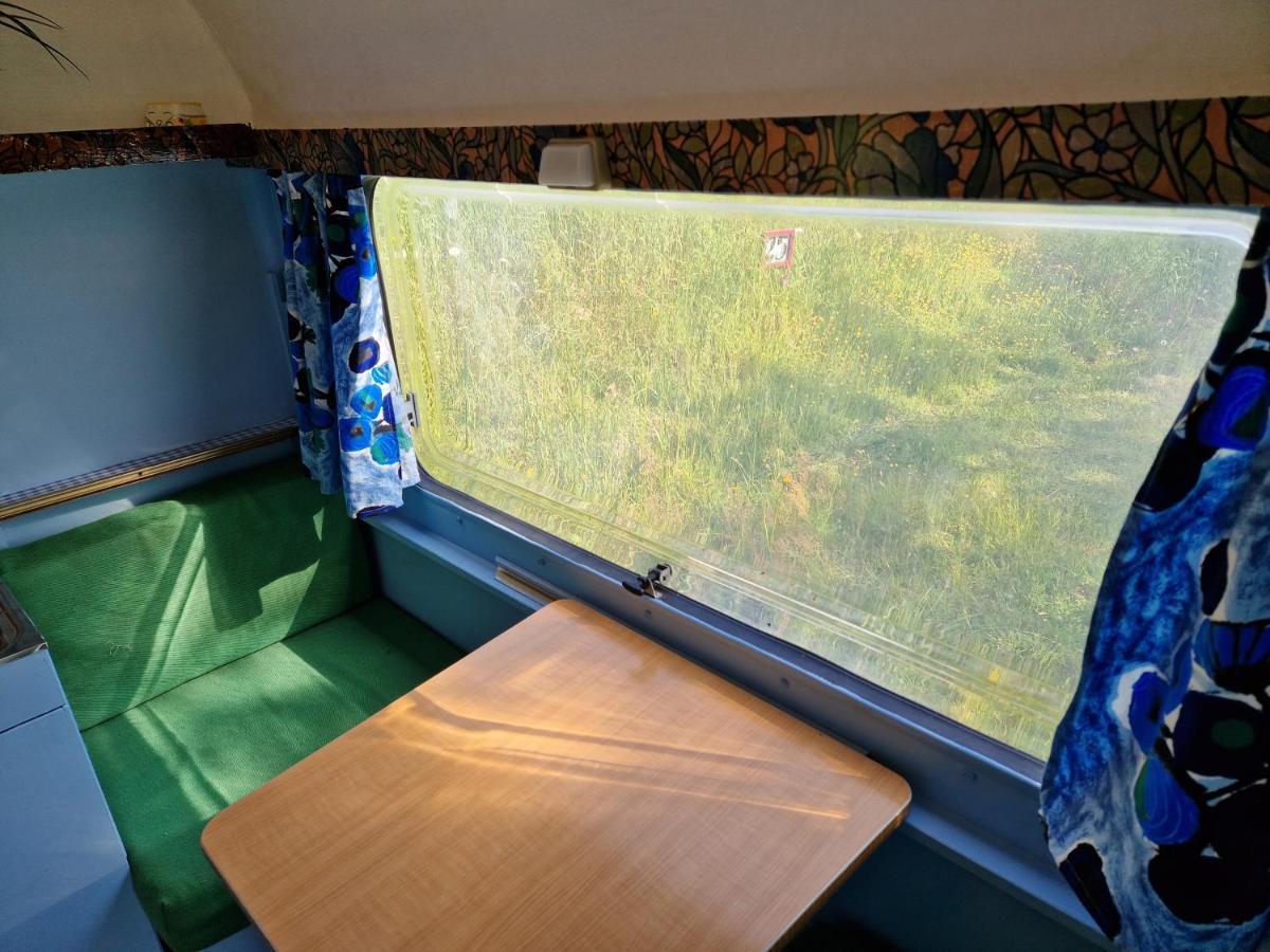 Camping La Foret Du Morvan Vintage Caravan Larochemillay Luaran gambar
